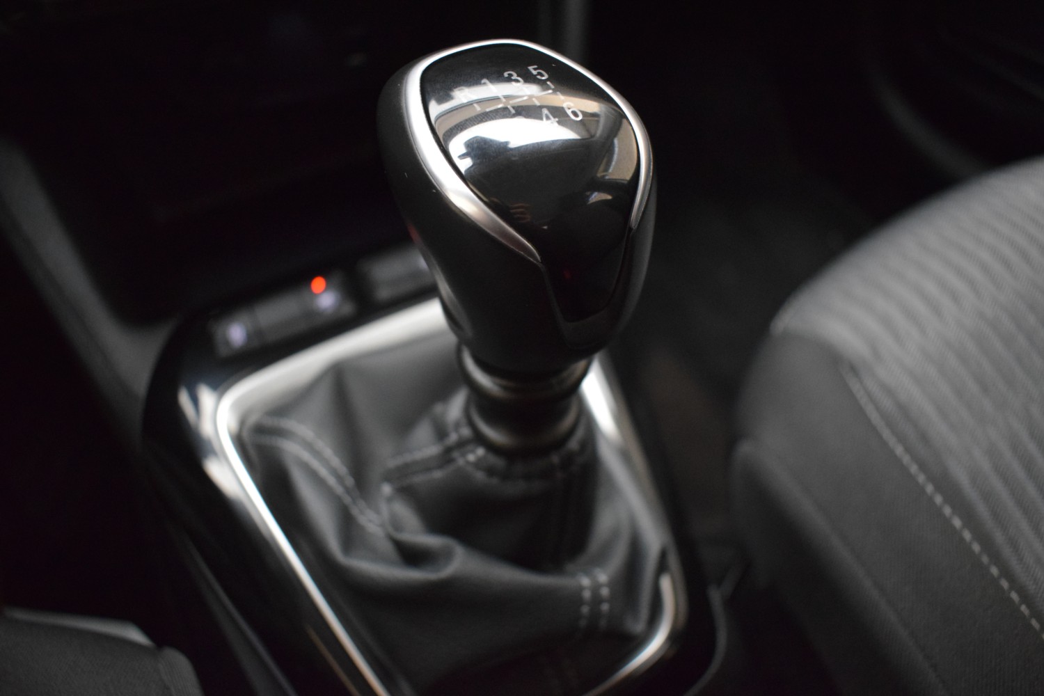 OPEL CORSA ELEGANCE 1.2T XHL 74kW (100CV) - Ítem16