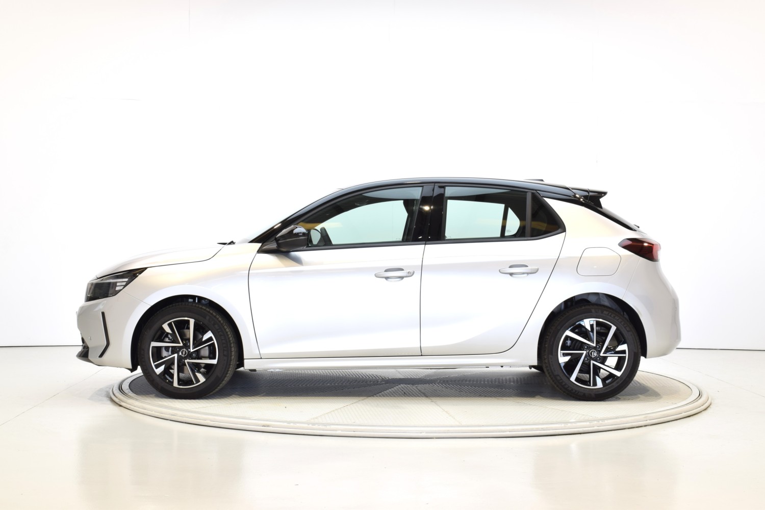 OPEL CORSA GS 1.2T XHL 74kW (100CV) - Ítem1