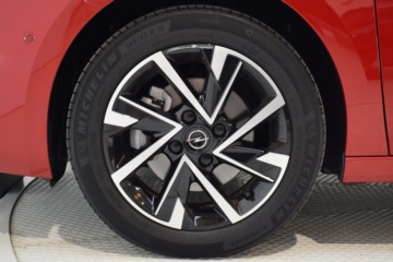 OPEL CORSA GS 1.2T XHL 74kW (100CV) - Ítem9