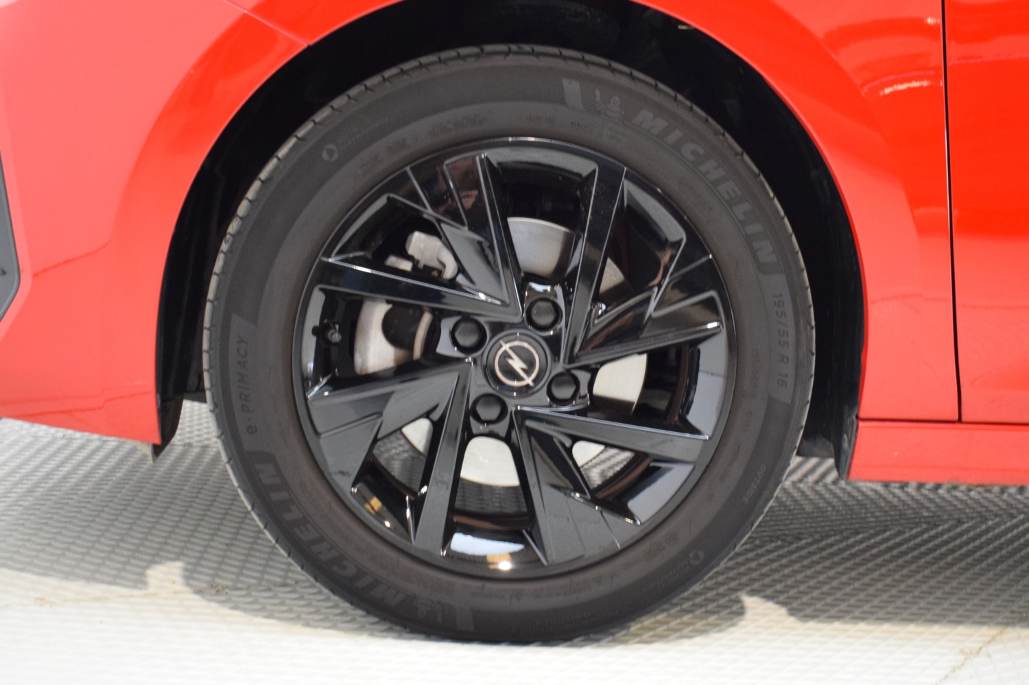 OPEL CORSA YES 1.2T XHL 74kW (100CV) - Ítem9