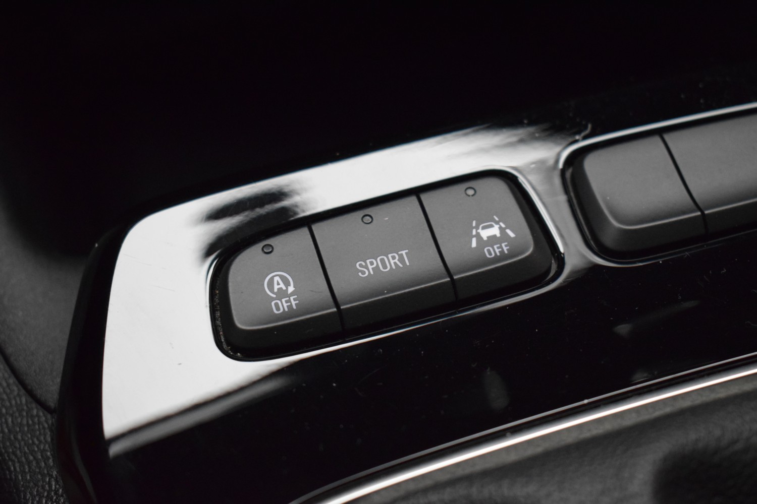 OPEL MOKKA ULTIMATE 1.2 T 100kW (136 CV) - Ítem17