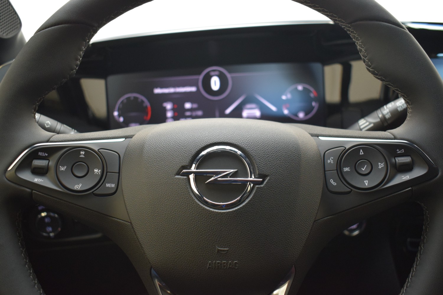 OPEL MOKKA ULTIMATE 1.2 T 100kW (136 CV) - Ítem11