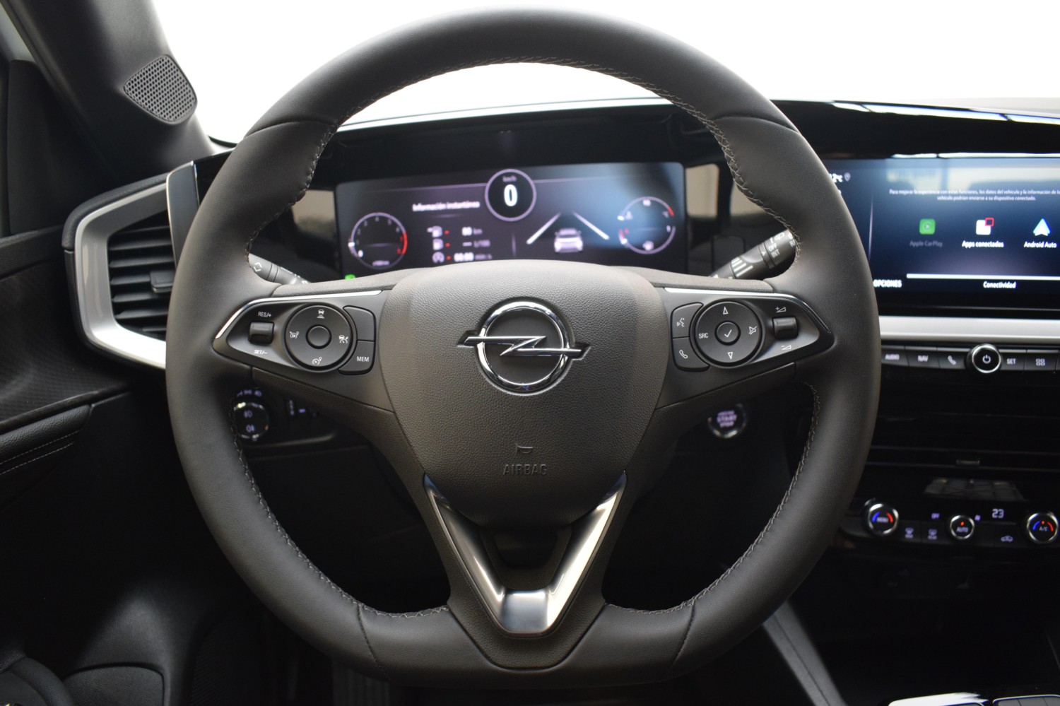 OPEL MOKKA ULTIMATE 1.2 T 100kW (136 CV) - Ítem12