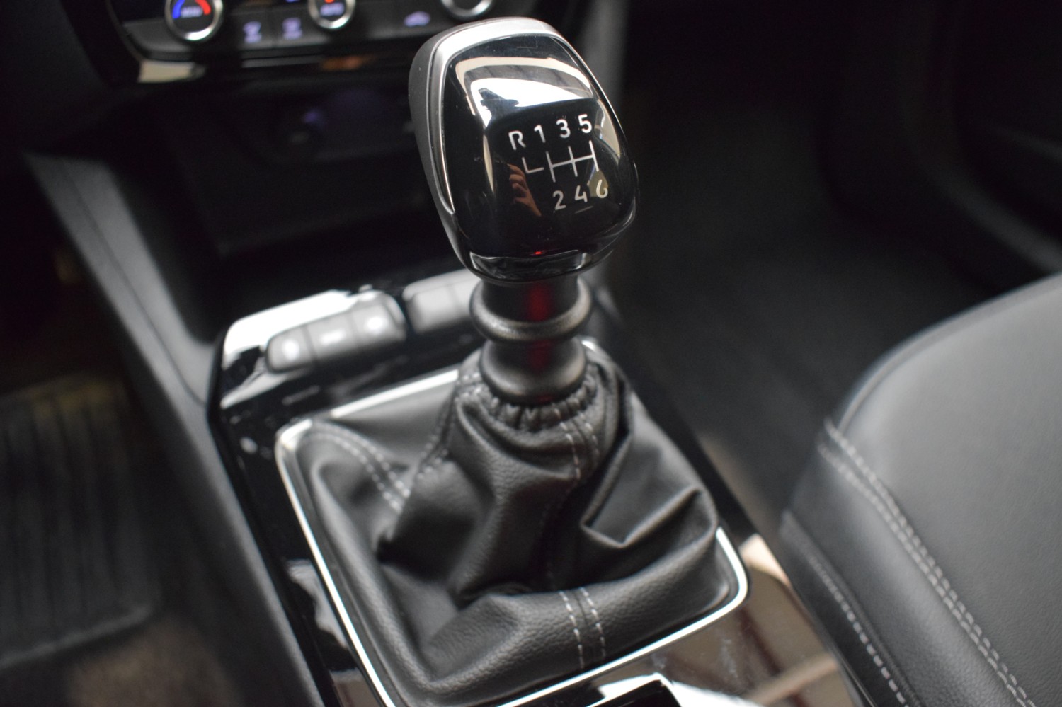 OPEL MOKKA ULTIMATE 1.2 T 100kW (136 CV) - Ítem16