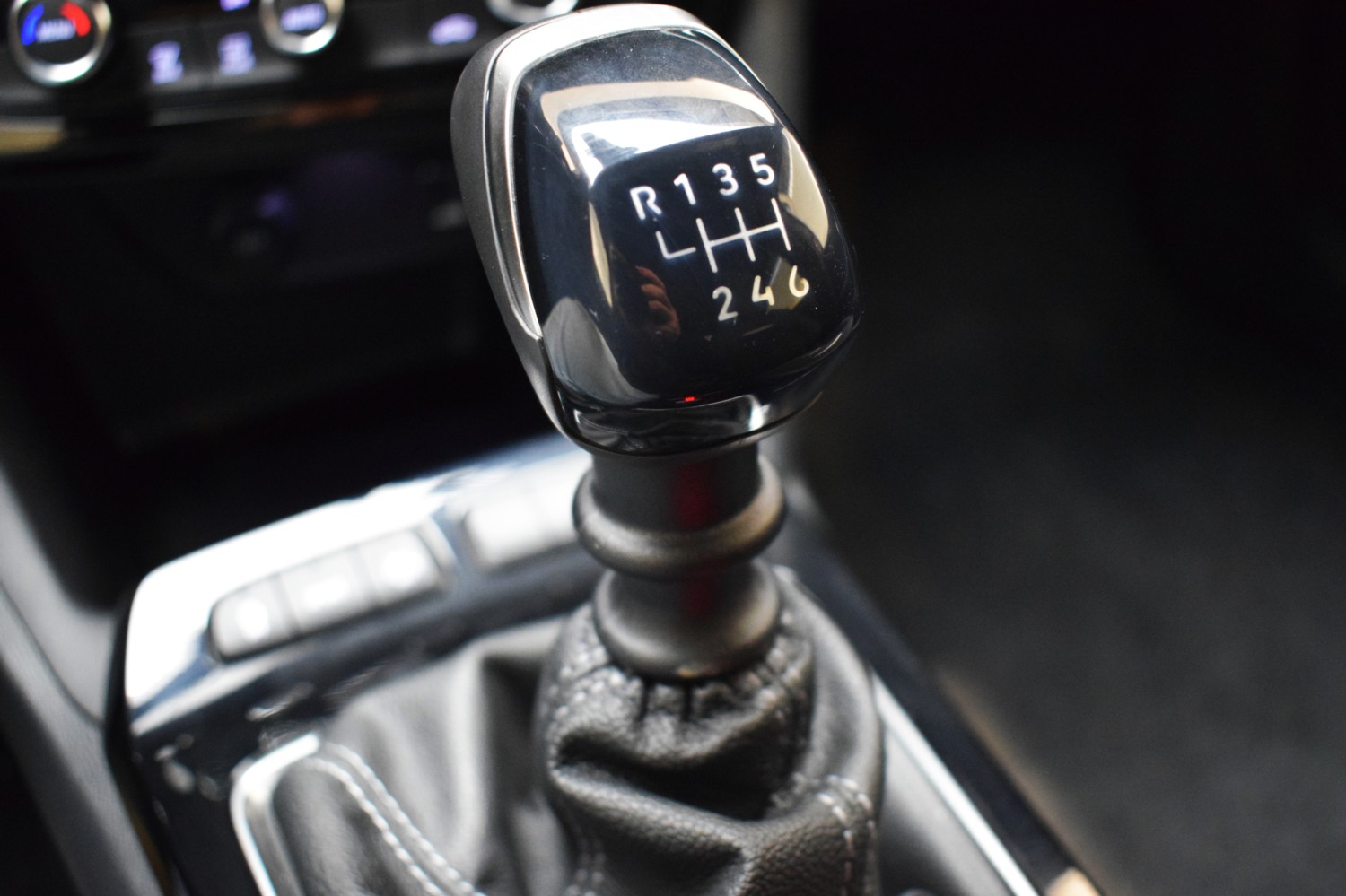 OPEL MOKKA ULTIMATE 1.2 T 100kW (136 CV) - Ítem16