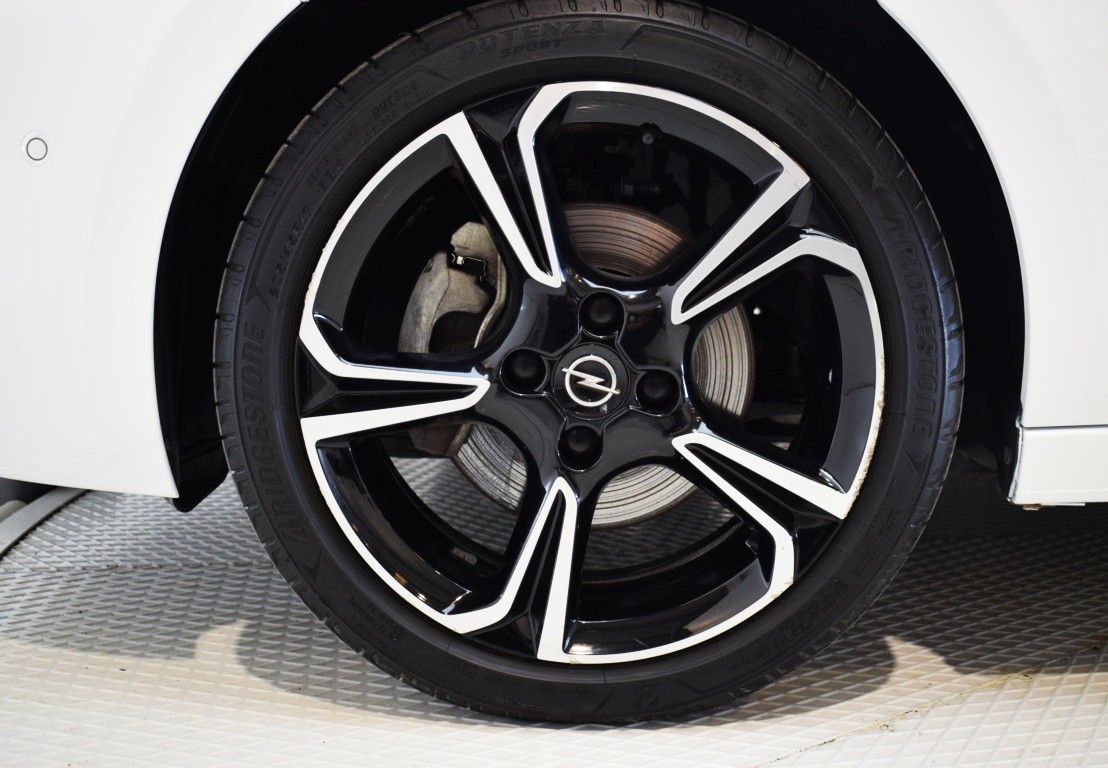 OPEL CORSA GS 1.2 T 100 CV 6 VEL. - Ítem28