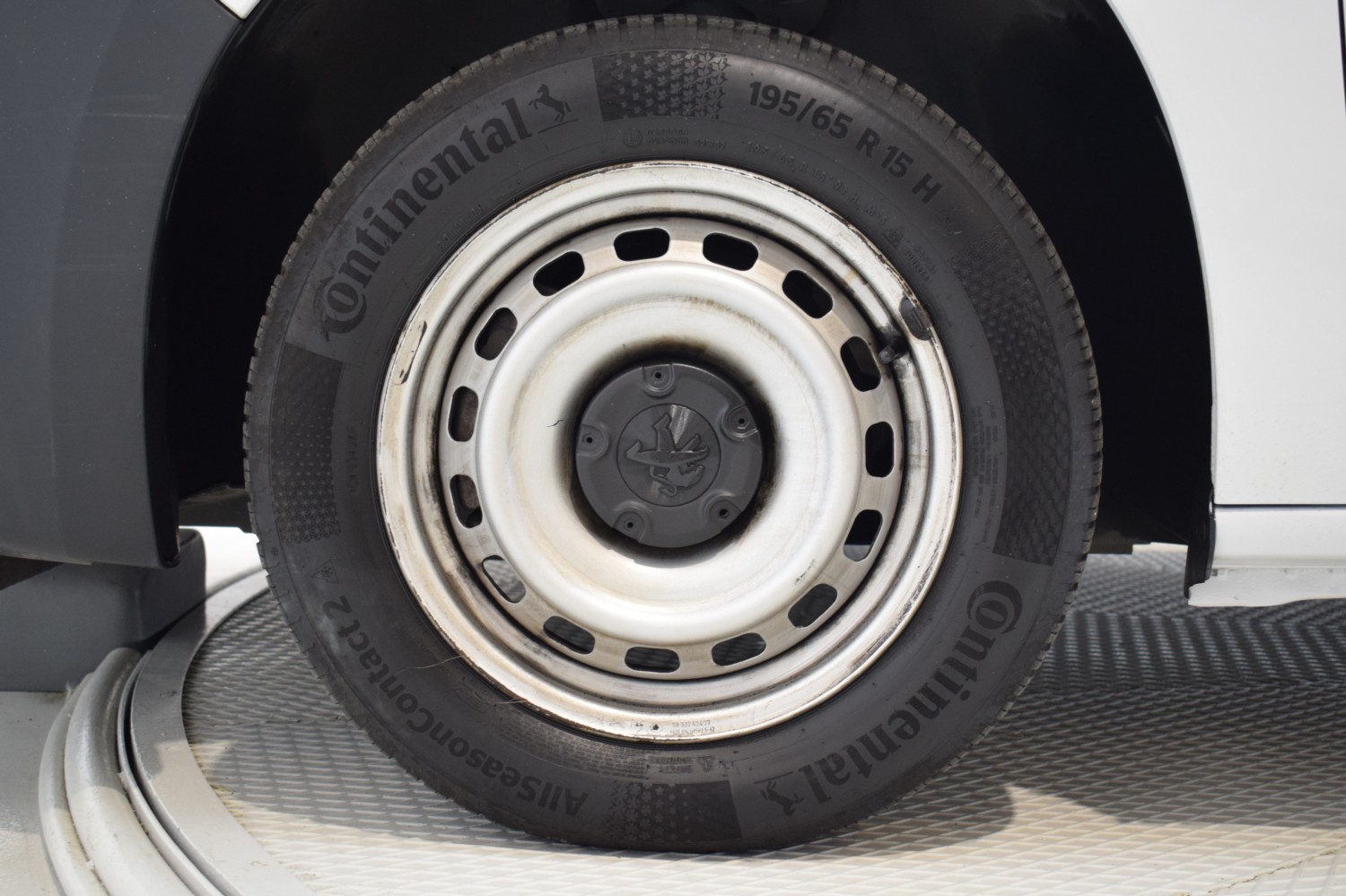 PEUGEOT Partner Furgon 1.5 BlueHDI S&S Standard 600kg 100CV - Ítem9