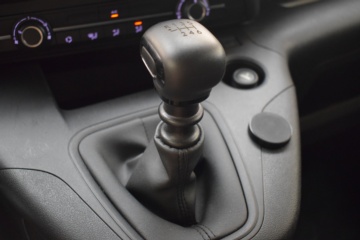 PEUGEOT Partner Furgon 1.5 BlueHDI S&S Standard 600kg 100CV - Ítem16