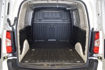 PEUGEOT Partner Furgon 1.5 BlueHDI S&S Standard 600kg 100CV - Ítem8