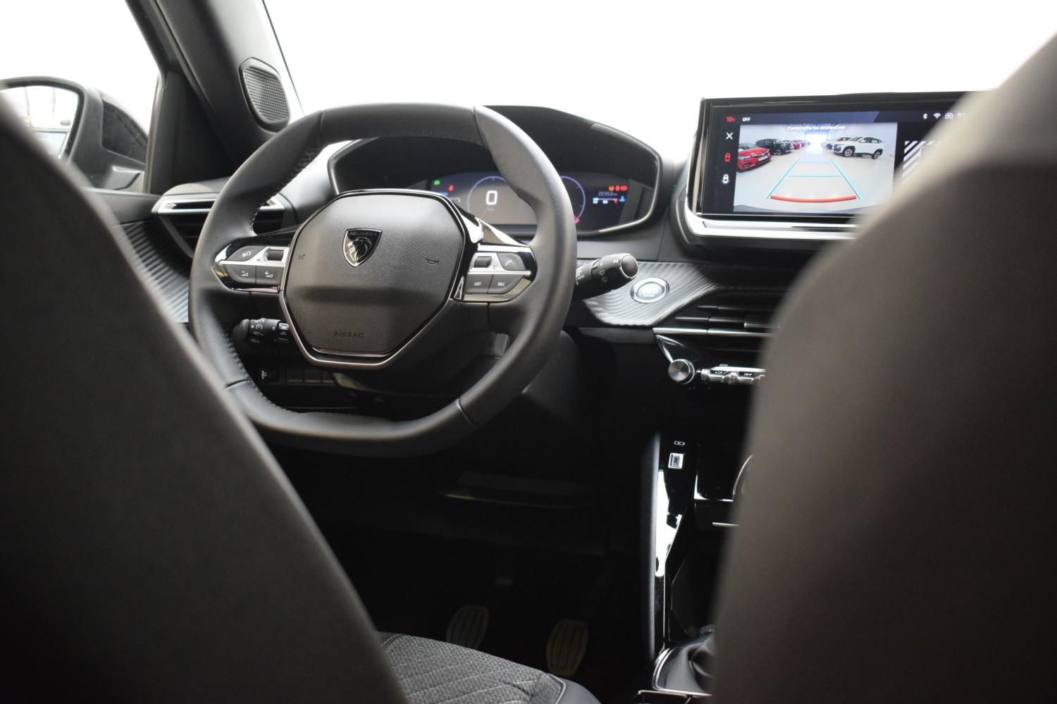 PEUGEOT 2008 ALLURE Puretech 100 S&S 6 Vel. MAN - Ítem21