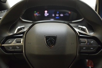 PEUGEOT 2008 ALLURE N2008 Hybrid 145 eDCS6 - Ítem11