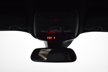 PEUGEOT 2008 ALLURE N2008 Hybrid 145 eDCS6 - Ítem18