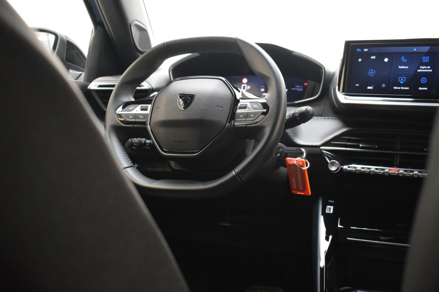 PEUGEOT 2008 ALLURE N2008 Hybrid 145 eDCS6 - Ítem23