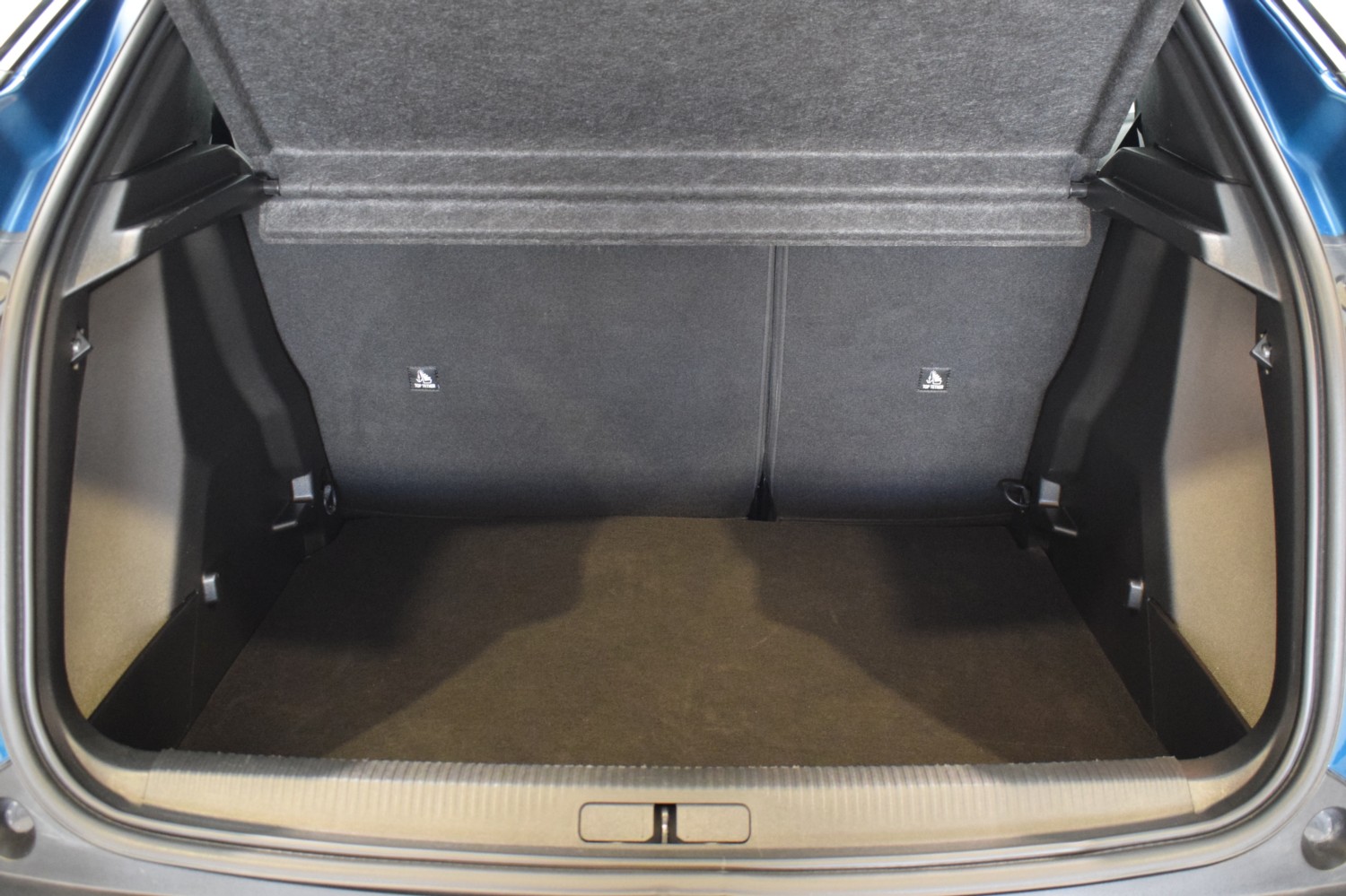 PEUGEOT 2008 ALLURE N2008 Hybrid 145 eDCS6 - Ítem8