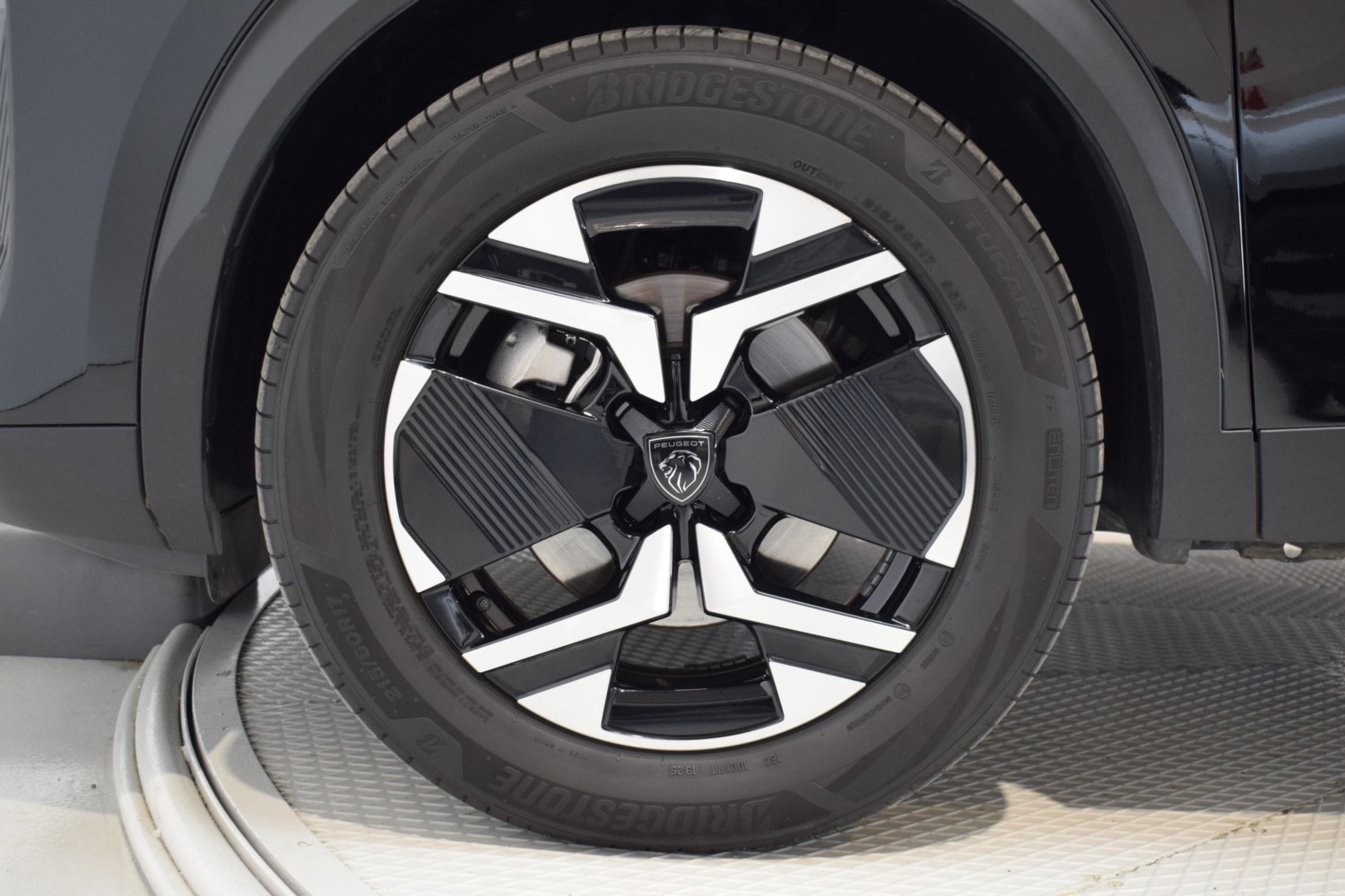 PEUGEOT 2008 ALLURE N2008 Hybrid 145 eDCS6 - Ítem8