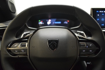 PEUGEOT 2008 ALLURE N2008 Hybrid 145 eDCS6 - Ítem10