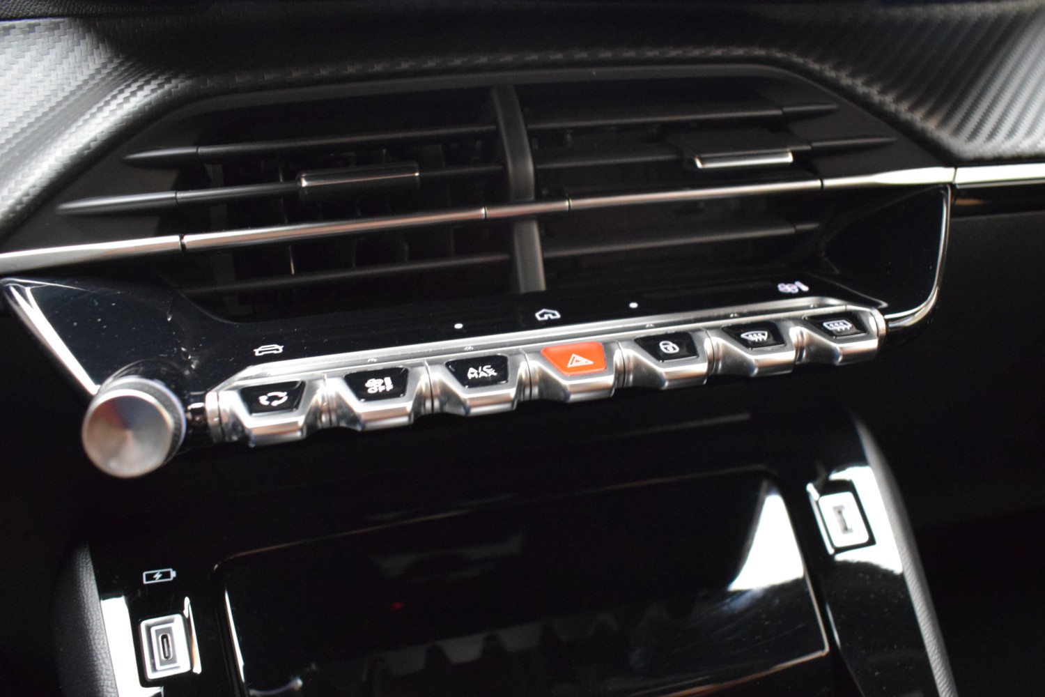 PEUGEOT 2008 ALLURE N2008 Hybrid 145 eDCS6 - Ítem20