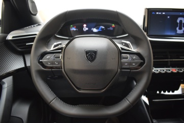 PEUGEOT 2008 ALLURE N2008 Hybrid 145 eDCS6 - Ítem12