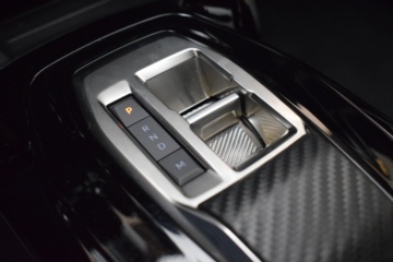 PEUGEOT 2008 ALLURE N2008 Hybrid 145 eDCS6 - Ítem17