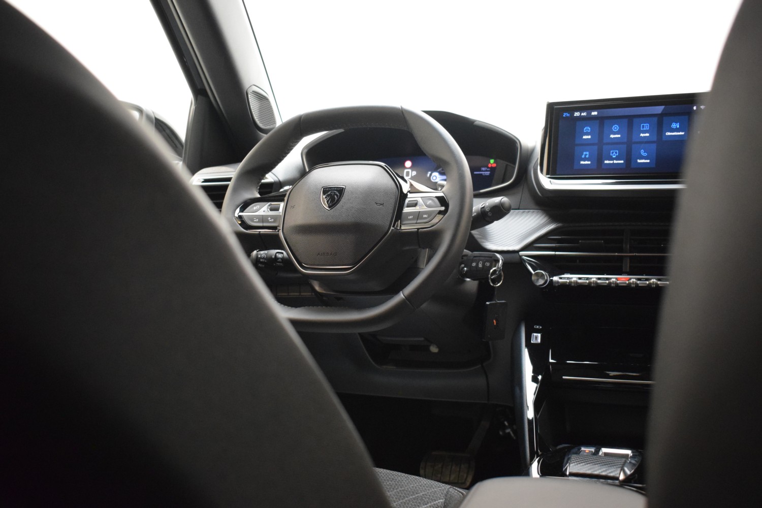 PEUGEOT 2008 ALLURE N2008 Hybrid 145 eDCS6 - Ítem22