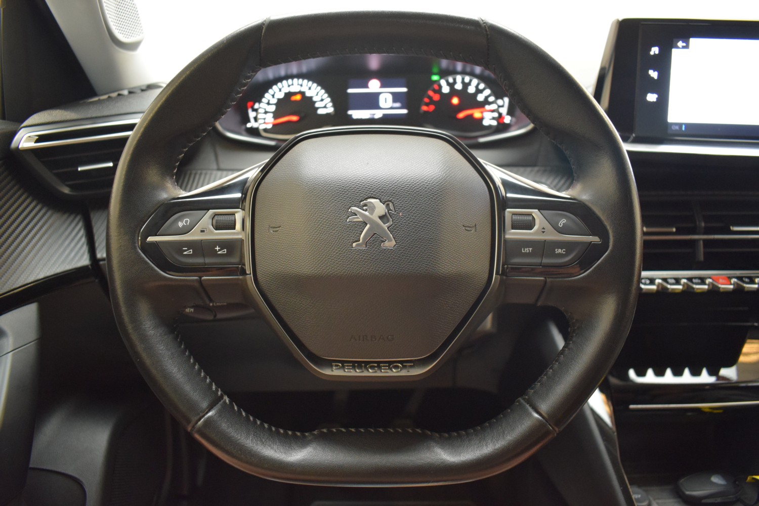 PEUGEOT 2008 ALLURE PACK 1.2 Puretech 100cv S&S BVM6 - Ítem12