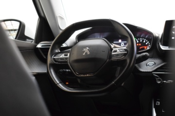 PEUGEOT 2008 ALLURE PACK 1.2 Puretech 100cv S&S BVM6 - Ítem21