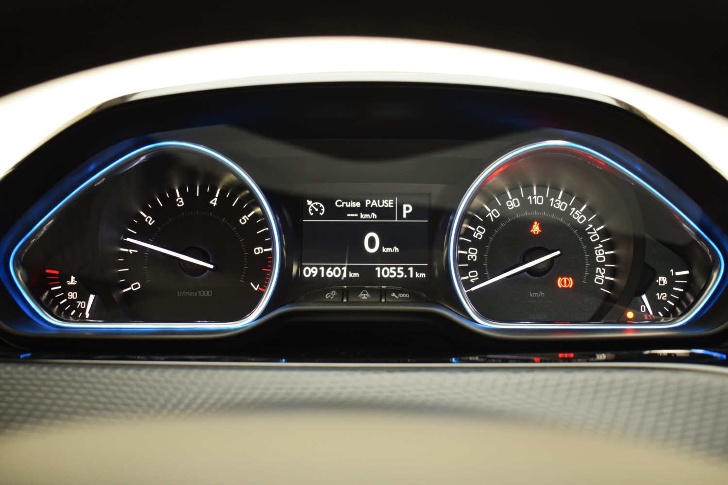 PEUGEOT 2008 ALLURE 1.2 PureTech 81KW (110CV) Auto - Ítem10