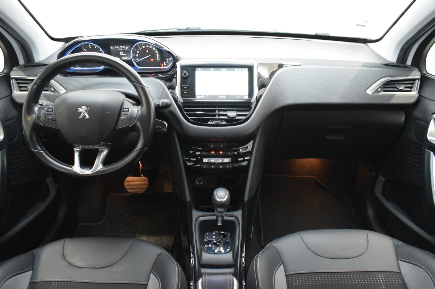 PEUGEOT 2008 ALLURE 1.2 PureTech 81KW (110CV) Auto - Ítem13