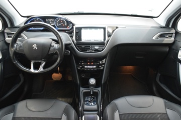PEUGEOT 2008 ALLURE 1.2 PureTech 81KW (110CV) Auto - Ítem13