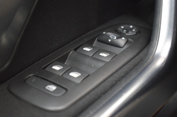 PEUGEOT 2008 ALLURE 1.2 PureTech 81KW (110CV) Auto - Ítem15