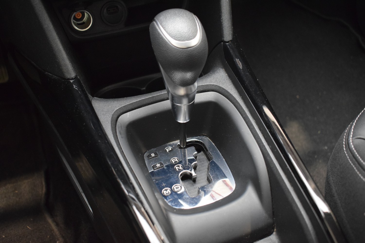 PEUGEOT 2008 ALLURE 1.2 PureTech 81KW (110CV) Auto - Ítem16