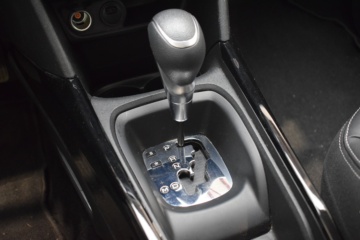 PEUGEOT 2008 ALLURE 1.2 PureTech 81KW (110CV) Auto - Ítem16