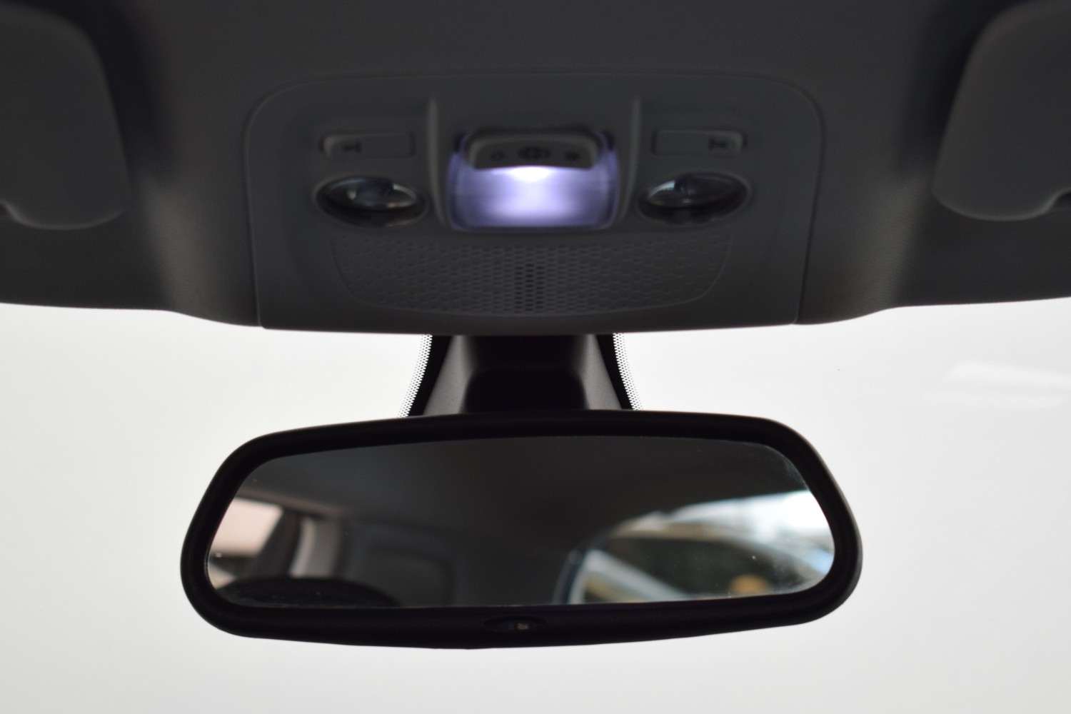 PEUGEOT 2008 ALLURE 1.2 PureTech 81KW (110CV) Auto - Ítem17