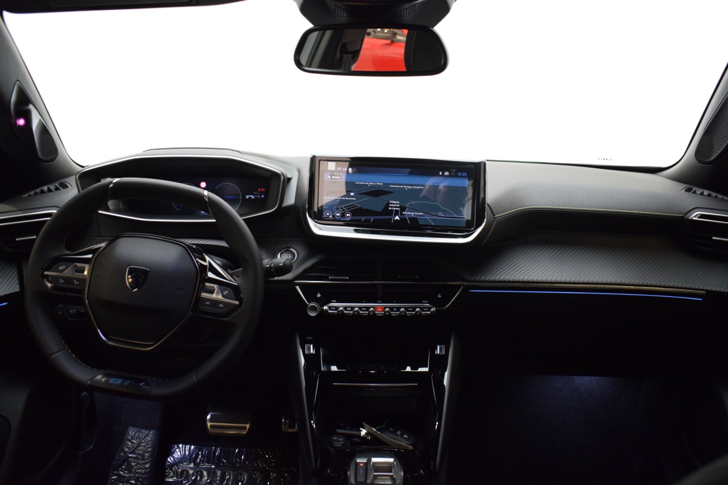 PEUGEOT 2008 GT EXCLUSIVE Hybrid 145 eDCS6 - Ítem12