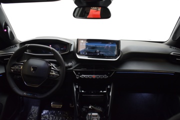 PEUGEOT 2008 GT EXCLUSIVE Hybrid 145 eDCS6 - Ítem12