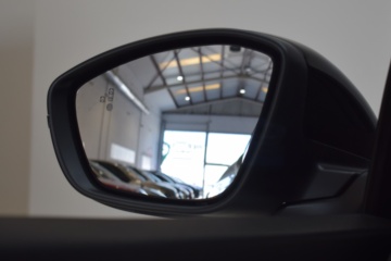 PEUGEOT 2008 GT EXCLUSIVE Hybrid 145 eDCS6 - Ítem14