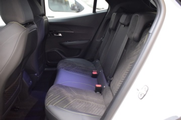 PEUGEOT 2008 GT EXCLUSIVE Hybrid 145 eDCS6 - Ítem22