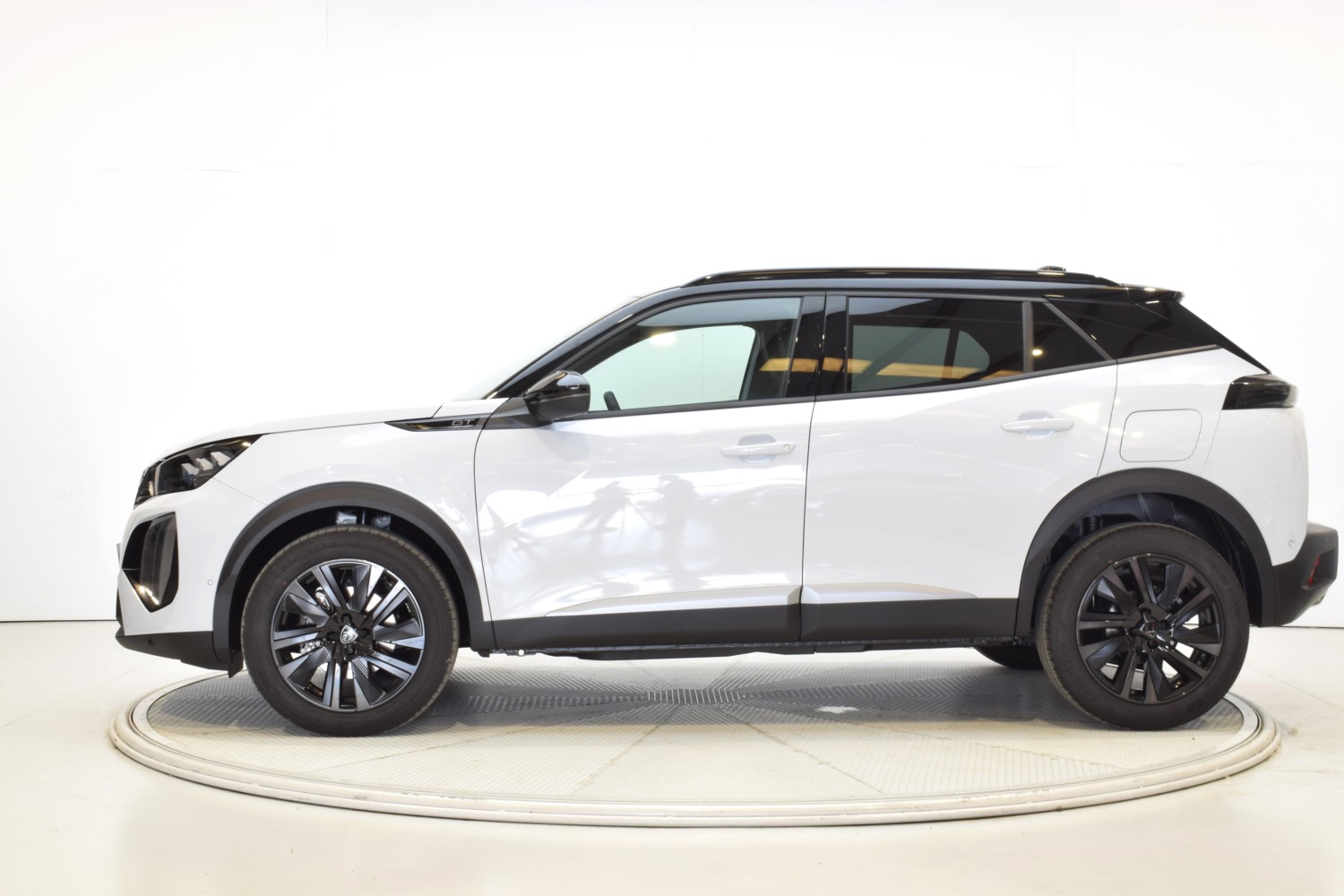 PEUGEOT 2008 GT EXCLUSIVE Hybrid 145 eDCS6 - Ítem1