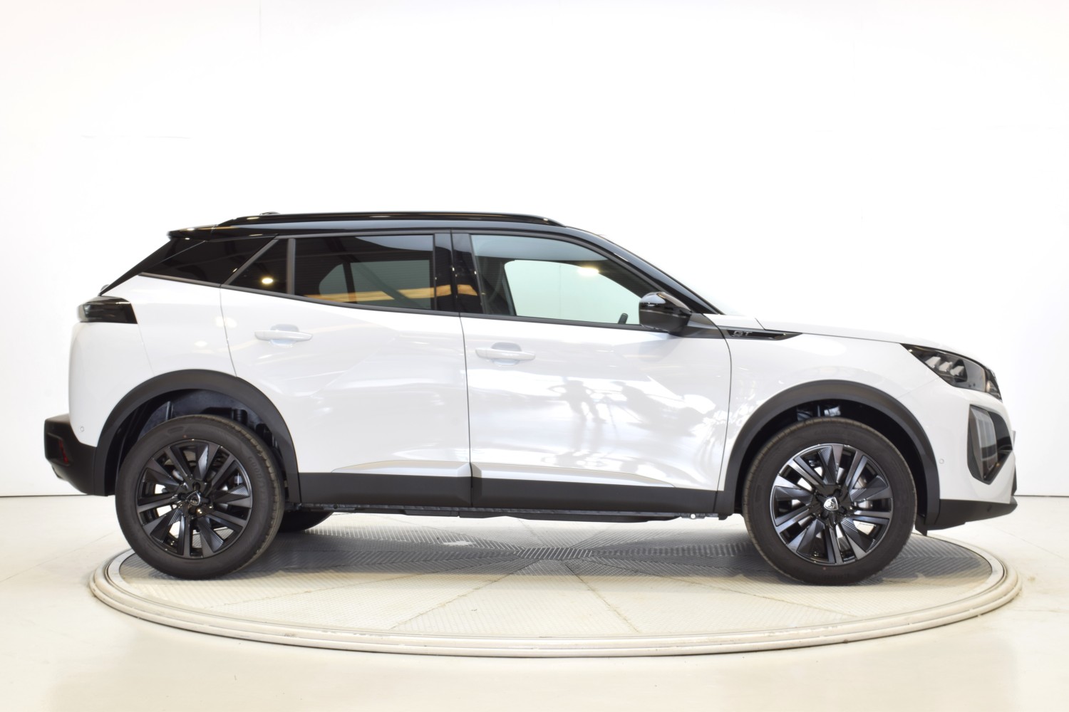 PEUGEOT 2008 GT EXCLUSIVE Hybrid 145 eDCS6 - Ítem5