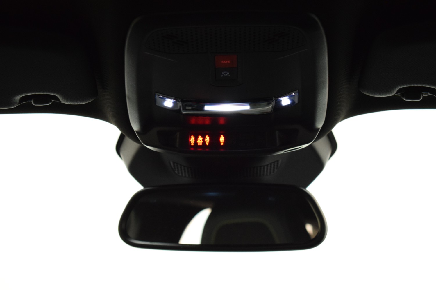 PEUGEOT 2008 GT N2008 Hybrid 145 eDCS6 - Ítem17