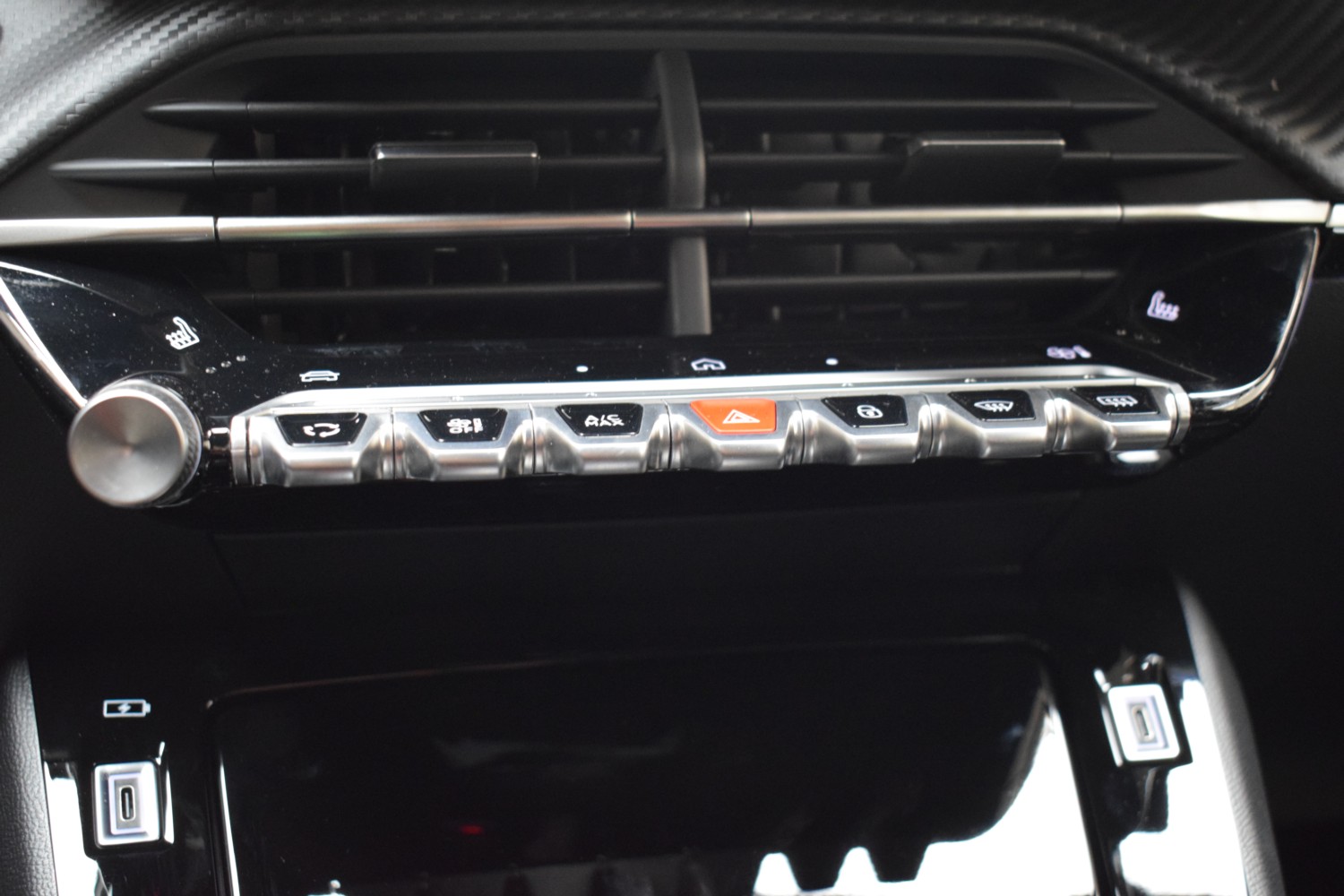 PEUGEOT 2008 GT N2008 Hybrid 145 eDCS6 - Ítem18