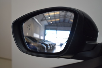 PEUGEOT 2008 GT Hybrid 145 eDCS6 - Ítem14
