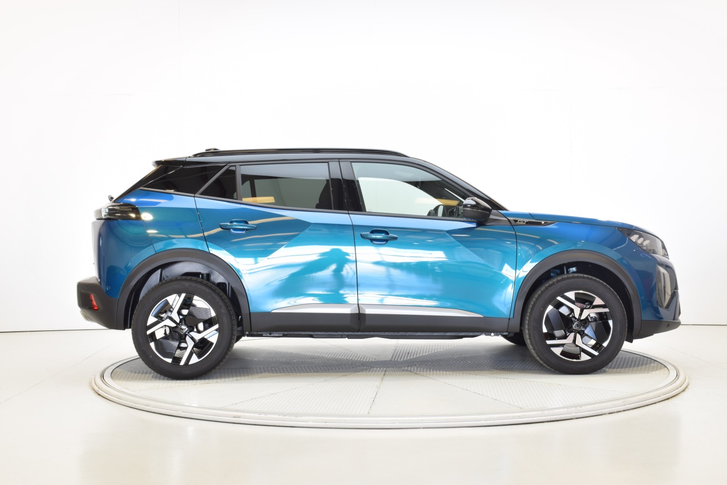 PEUGEOT 2008 GT Hybrid 145 eDCS6 - Ítem5