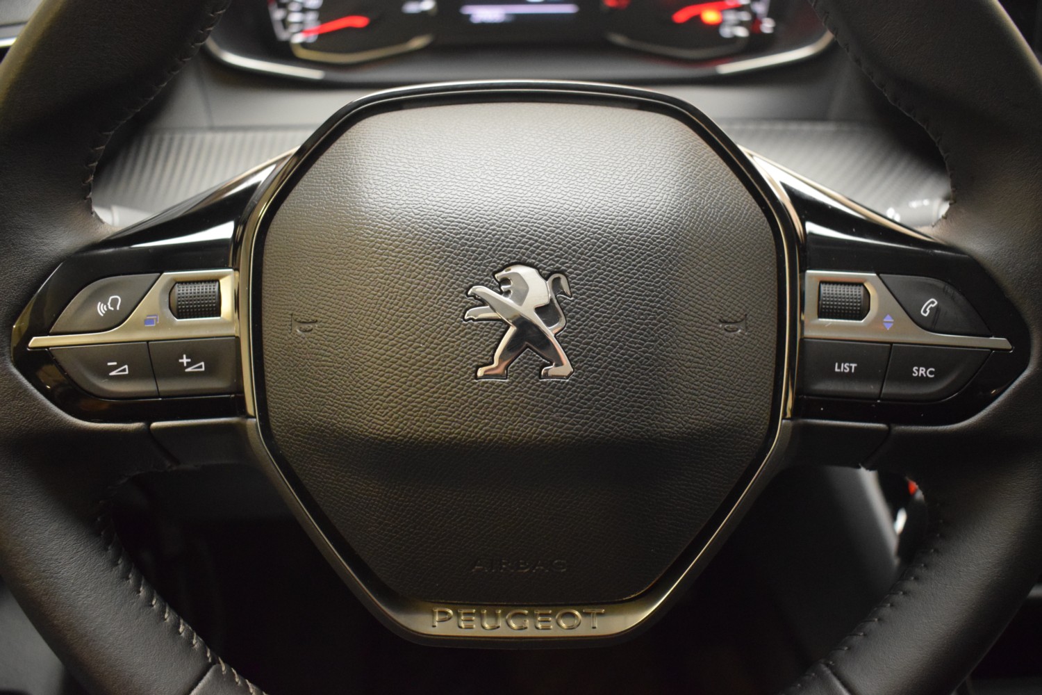 PEUGEOT 208 ALLURE Puretech 100CV - Ítem11