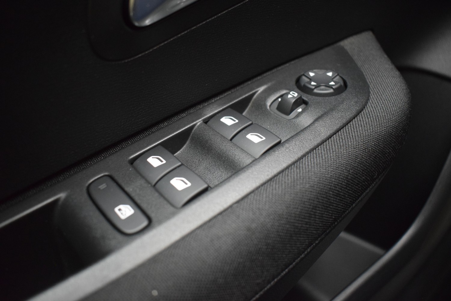 PEUGEOT 208 ALLURE Puretech 100CV - Ítem14