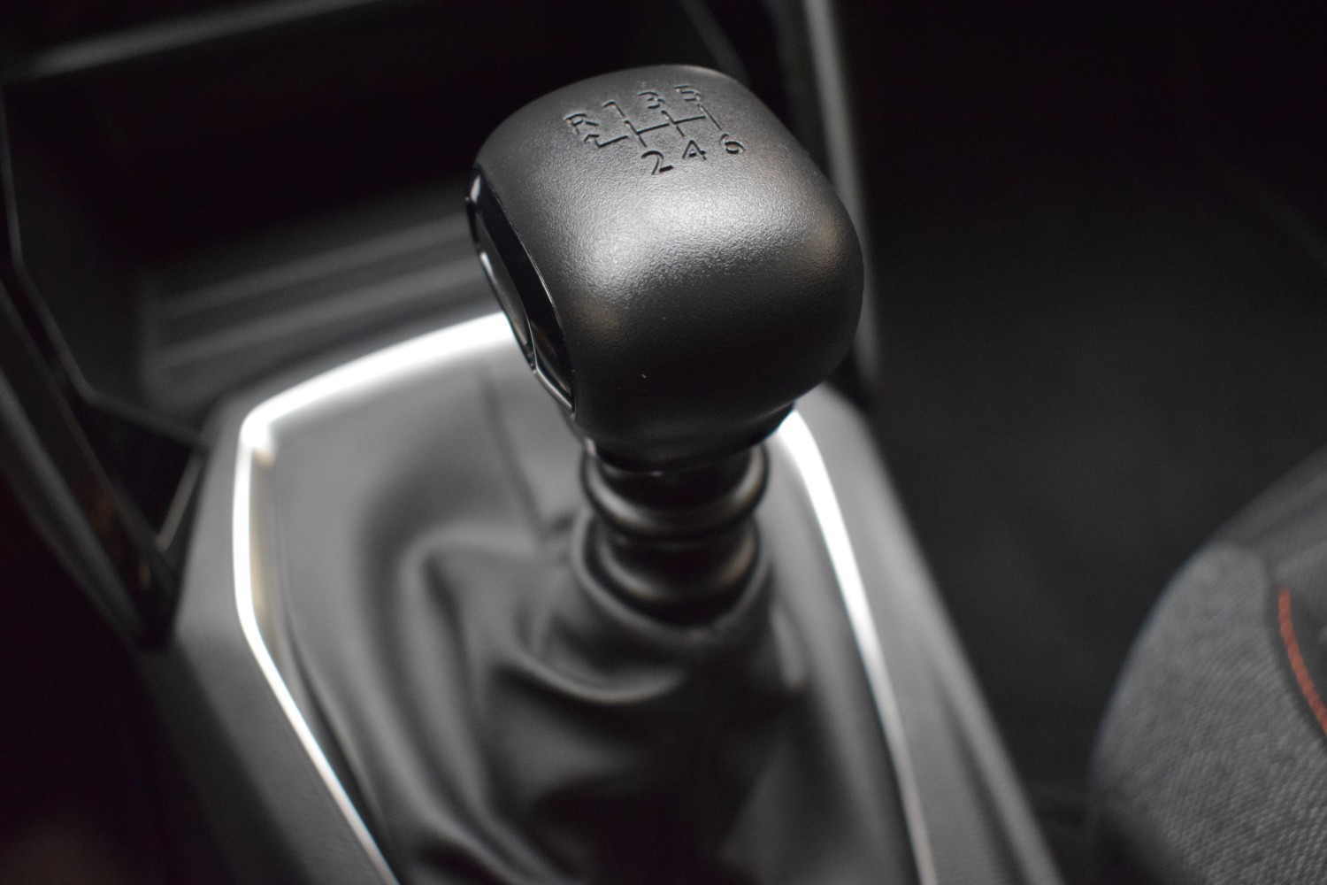 PEUGEOT 208 ALLURE Puretech 100CV - Ítem16