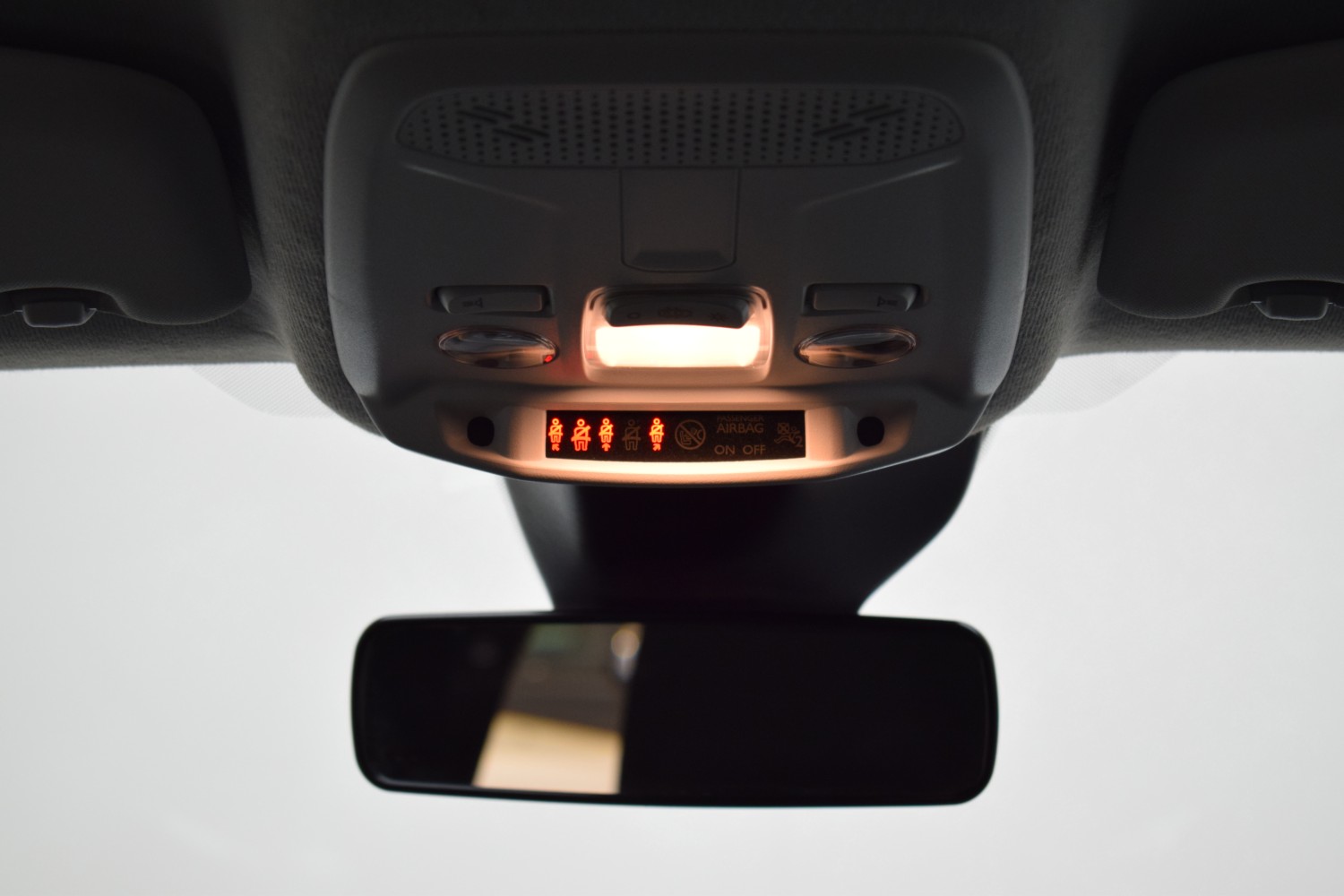 PEUGEOT 208 ALLURE Puretech 100CV - Ítem17