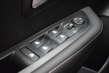 PEUGEOT 208 ALLURE TURBO 100 CV S&S 6 Vel. MAN - Ítem14