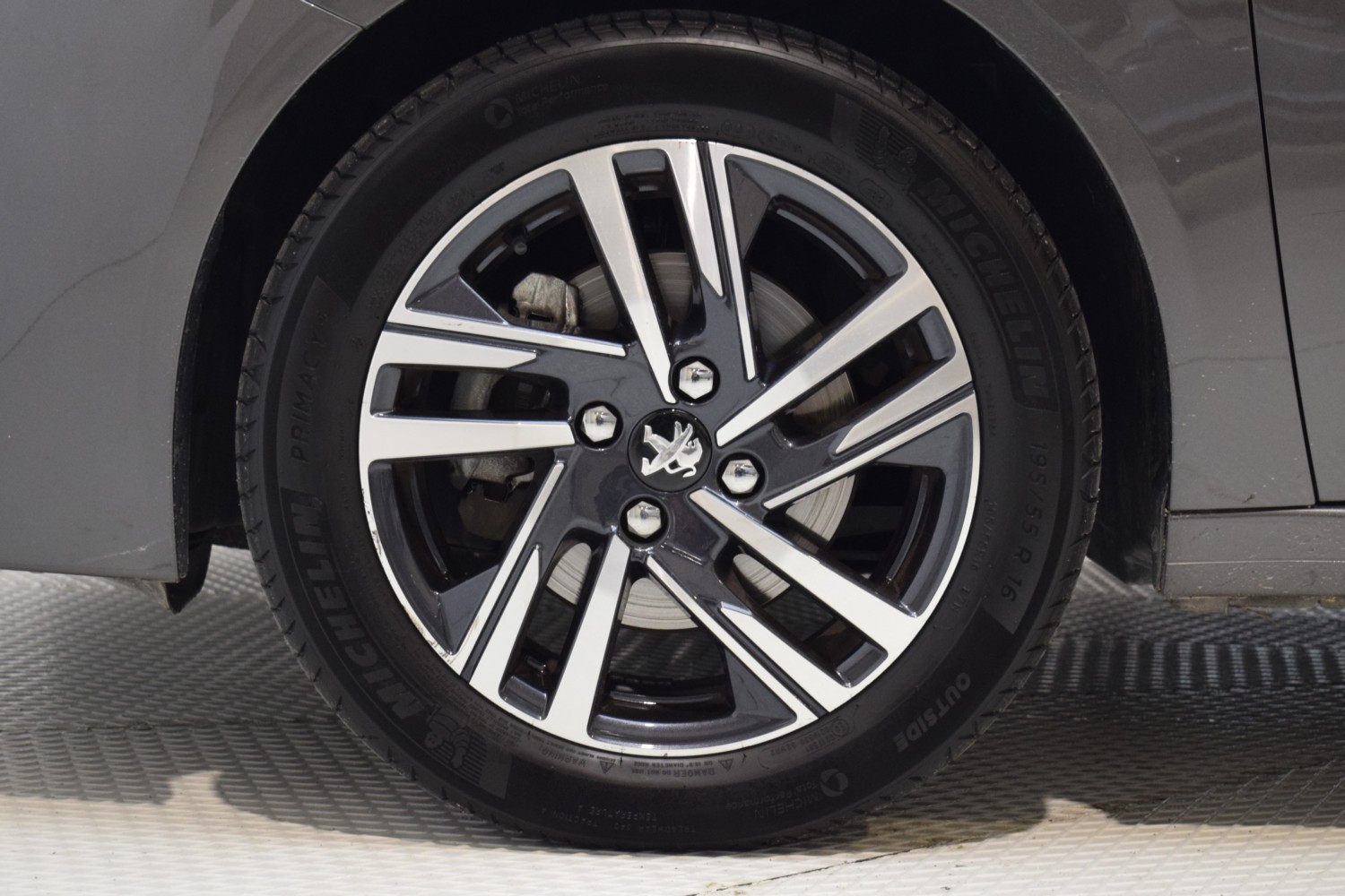 PEUGEOT 208 ALLURE Puretech 100CV EAT8 - Ítem9