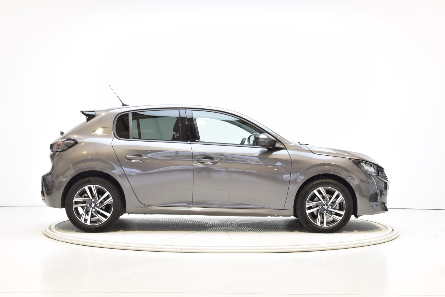 PEUGEOT 208 ALLURE Puretech 100CV EAT8 - Ítem5